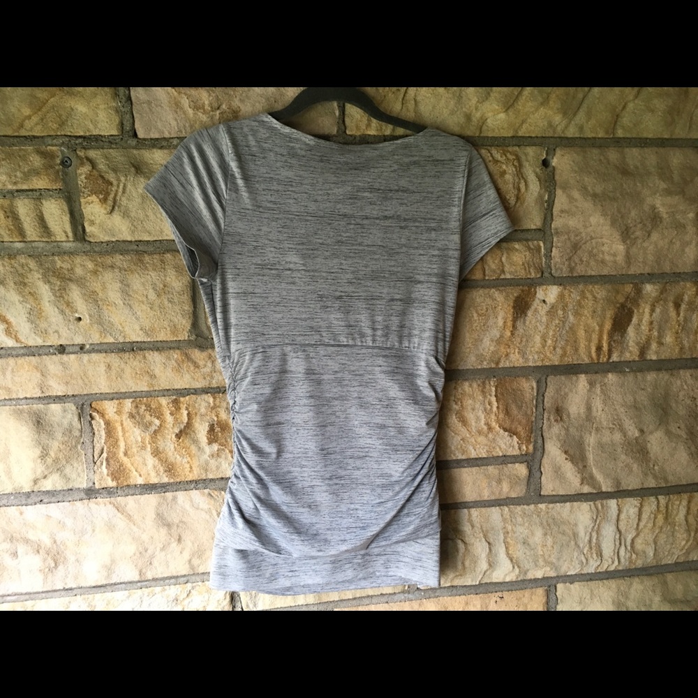 Grey top - Picture 4 of 6